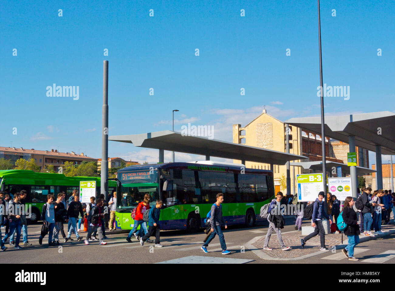 Porta Nuova bus terminal Piazzale XXV Aprile, Verona, Veneto, Italia Foto Stock