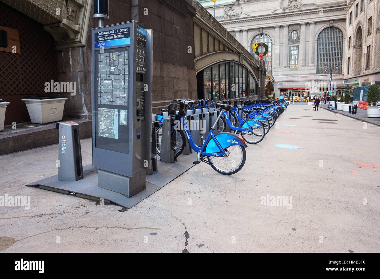 Il Citi bike bicicletta schema di condivisione nella città di New York - al di fuori della stazione Grand Central Terminal Foto Stock
