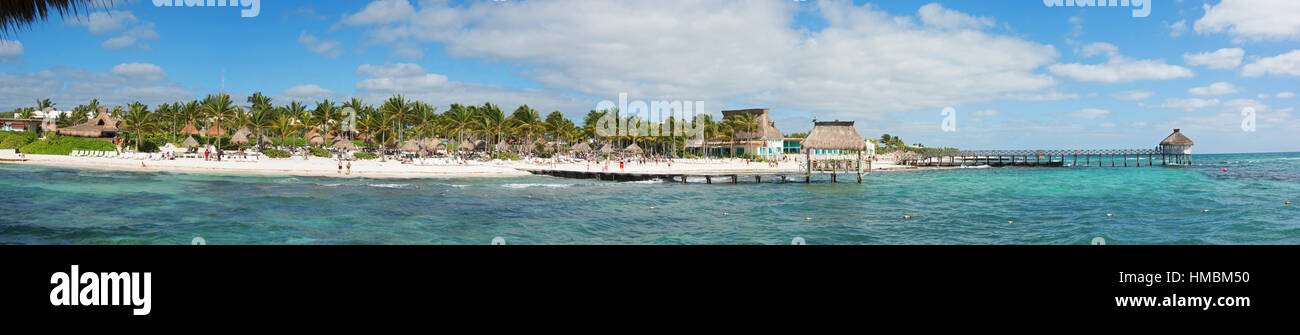 La penisola dello Yucatan, Messico. Vista panoramica di un resort sulla spiaggia della Riviera Maya. 2017. Foto Stock