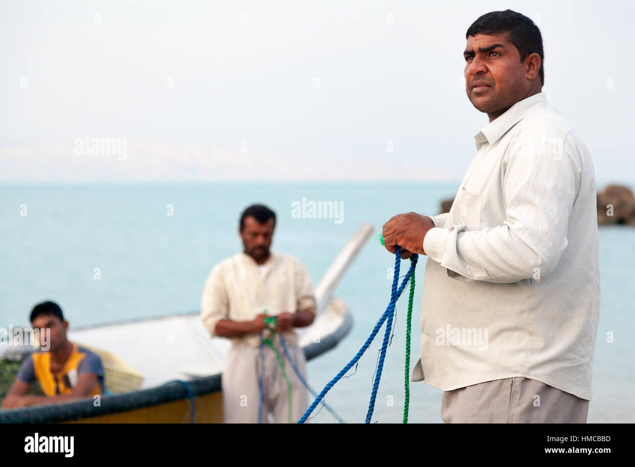 Qeshm, Iran - 22 Ottobre 2015 : i pescatori su l'isola di Qeshm, Golfo Persico, Iran Foto Stock