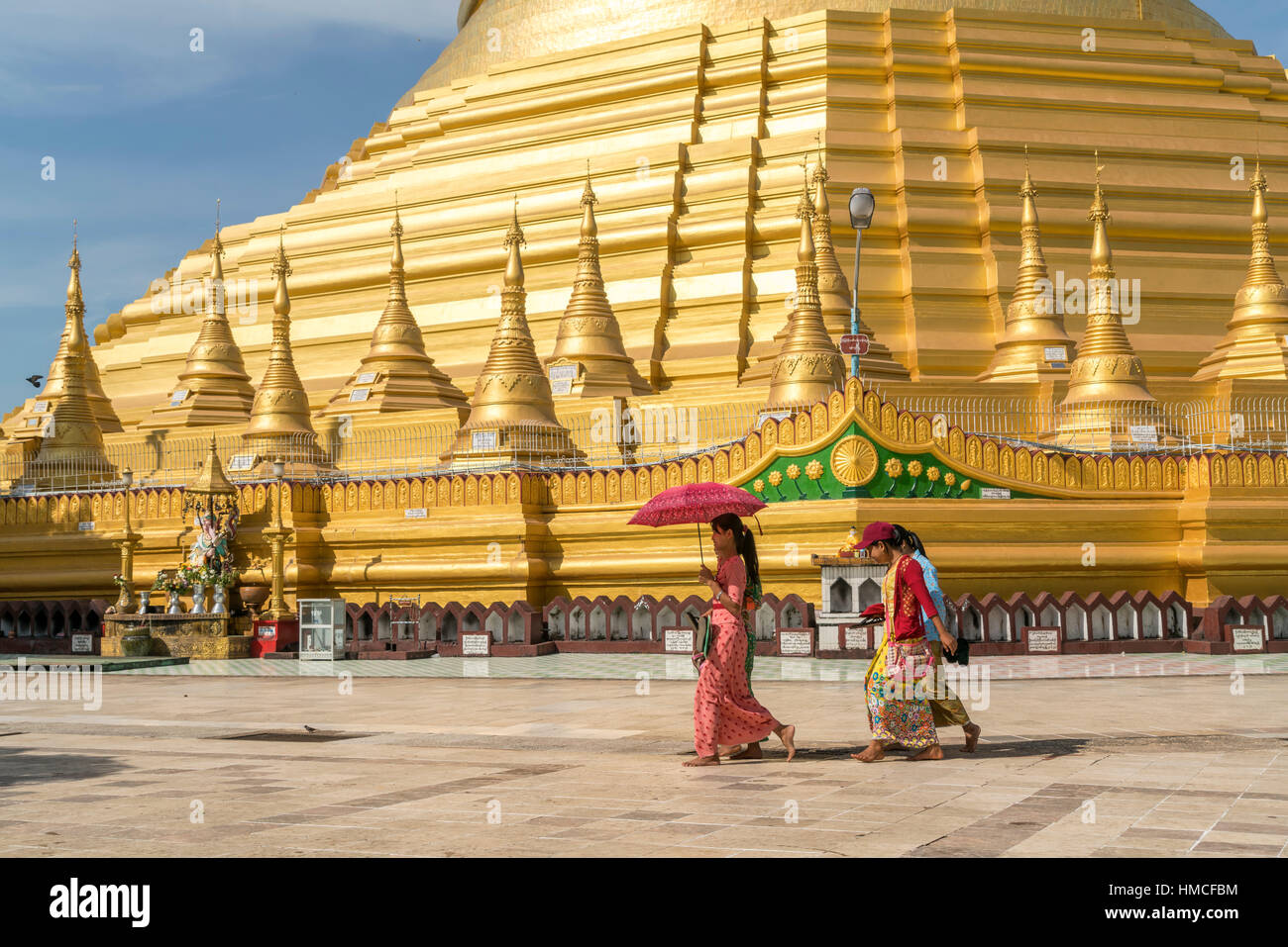Shwemawdaw Pagoda di Bago, Myanmar, Asia Foto Stock