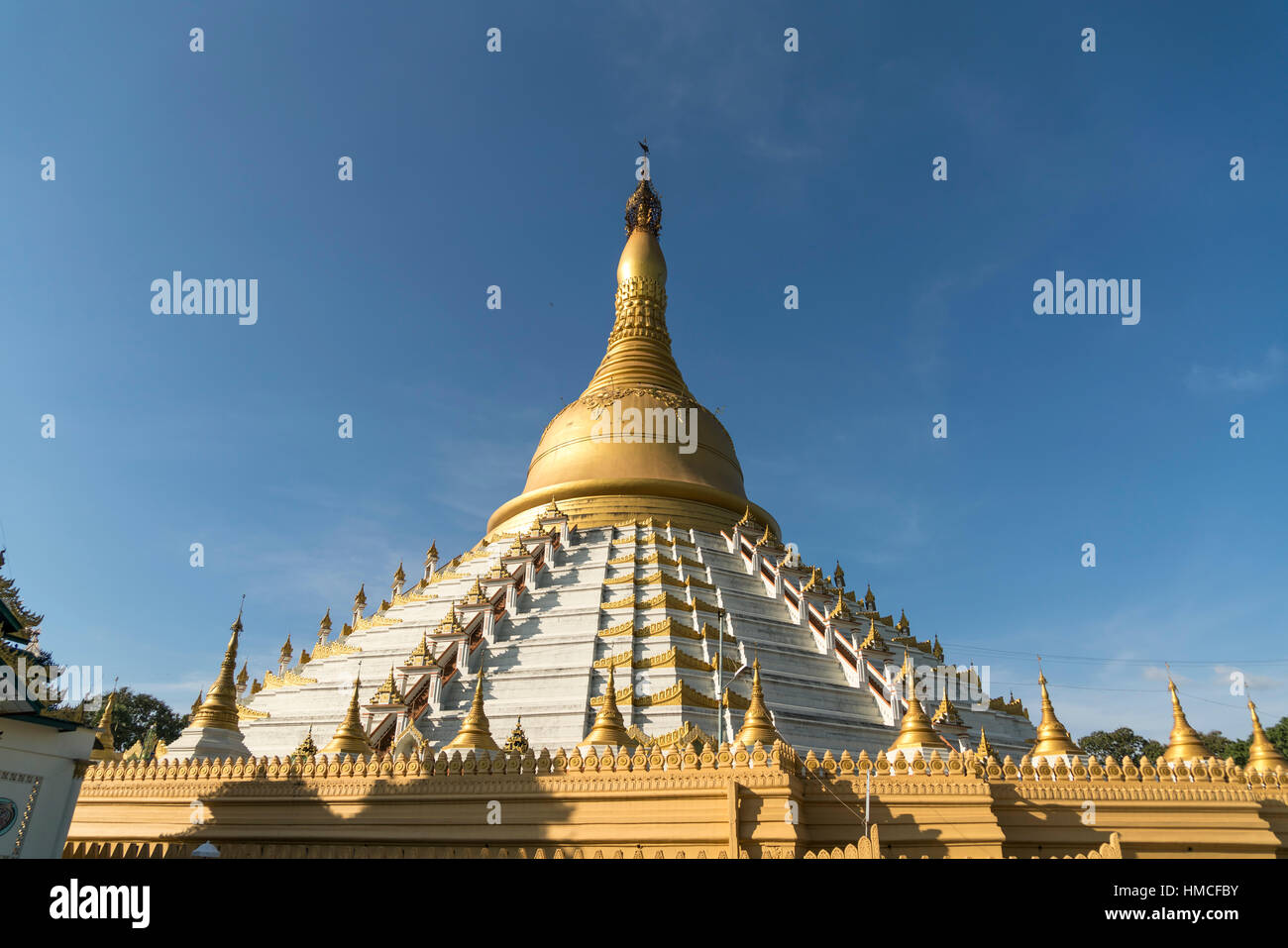 Mahazedi Pagoda di Bago, Myanmar, Asia Foto Stock