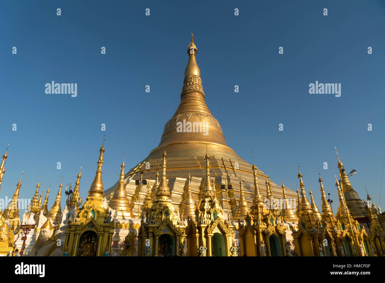 Shwedagon pagoda in Yangon o Rangoon, Myanmar, Asia Foto Stock