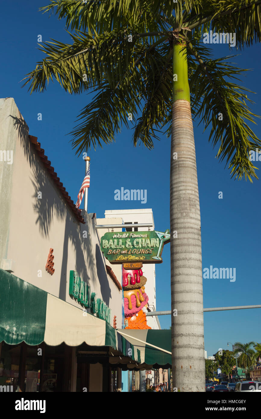 La sfera e la storica catena DANCE CLUB ottava strada Little Havana Miami Florida USA Foto Stock