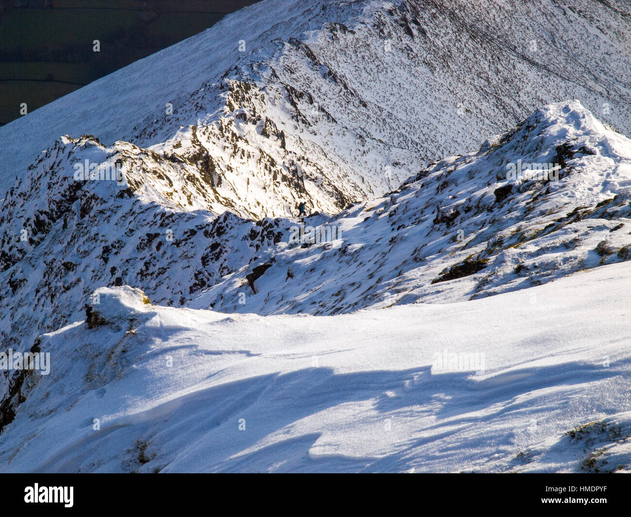 Halls cadde sulla cresta Blencathra, Parco Nazionale del Distretto dei Laghi, in inverno Foto Stock