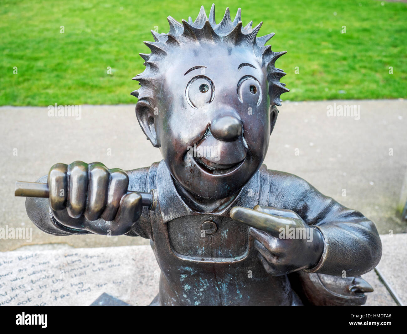 Statua di DC Thomson carattere comico Oor Wullie a Dundee Scozia Scotland Foto Stock