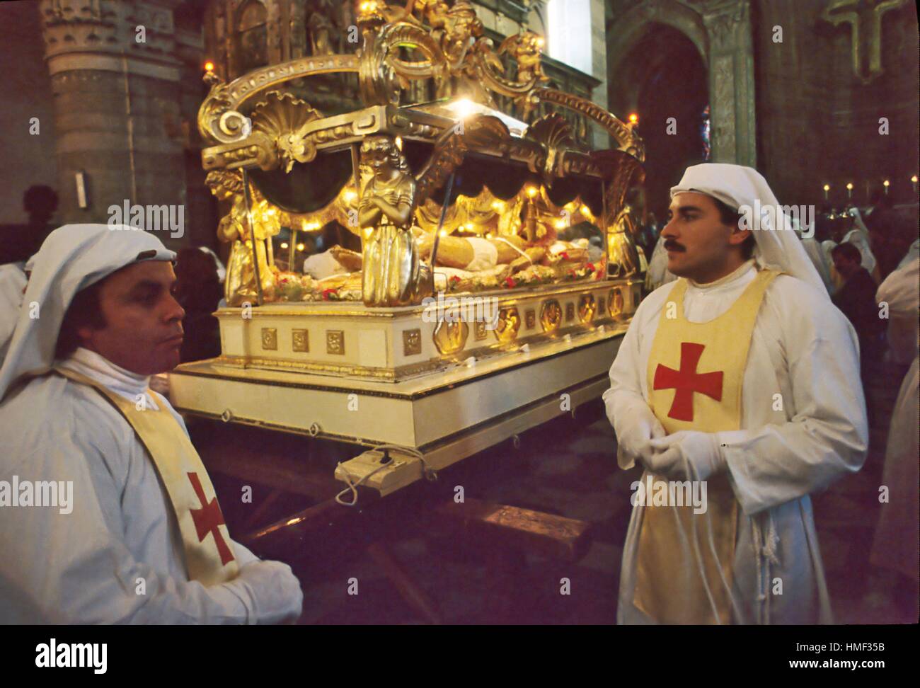 Sicilia (Italia); le celebrazioni tradizionali della Pasqua, processione del Venerdì Santo a Enna Foto Stock