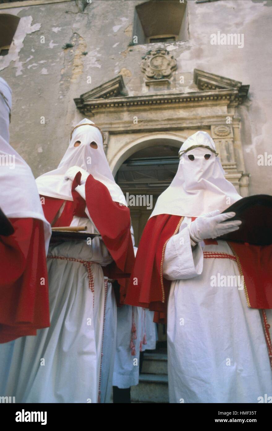 Sicilia (Italia); le celebrazioni tradizionali della Pasqua, processione del Venerdì Santo a Enna Foto Stock