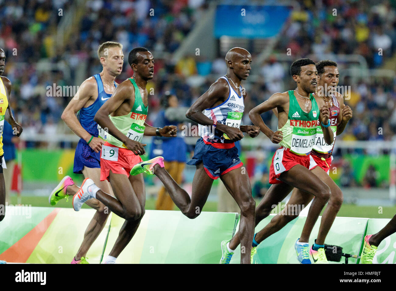 Rio de Janeiro, Brasile. Il 13 agosto 2016. Atletica, uomini 10.000m finale al 2016 Olimpiadi estive. ©Paul J. Sutton/NCP Fotografia. Foto Stock