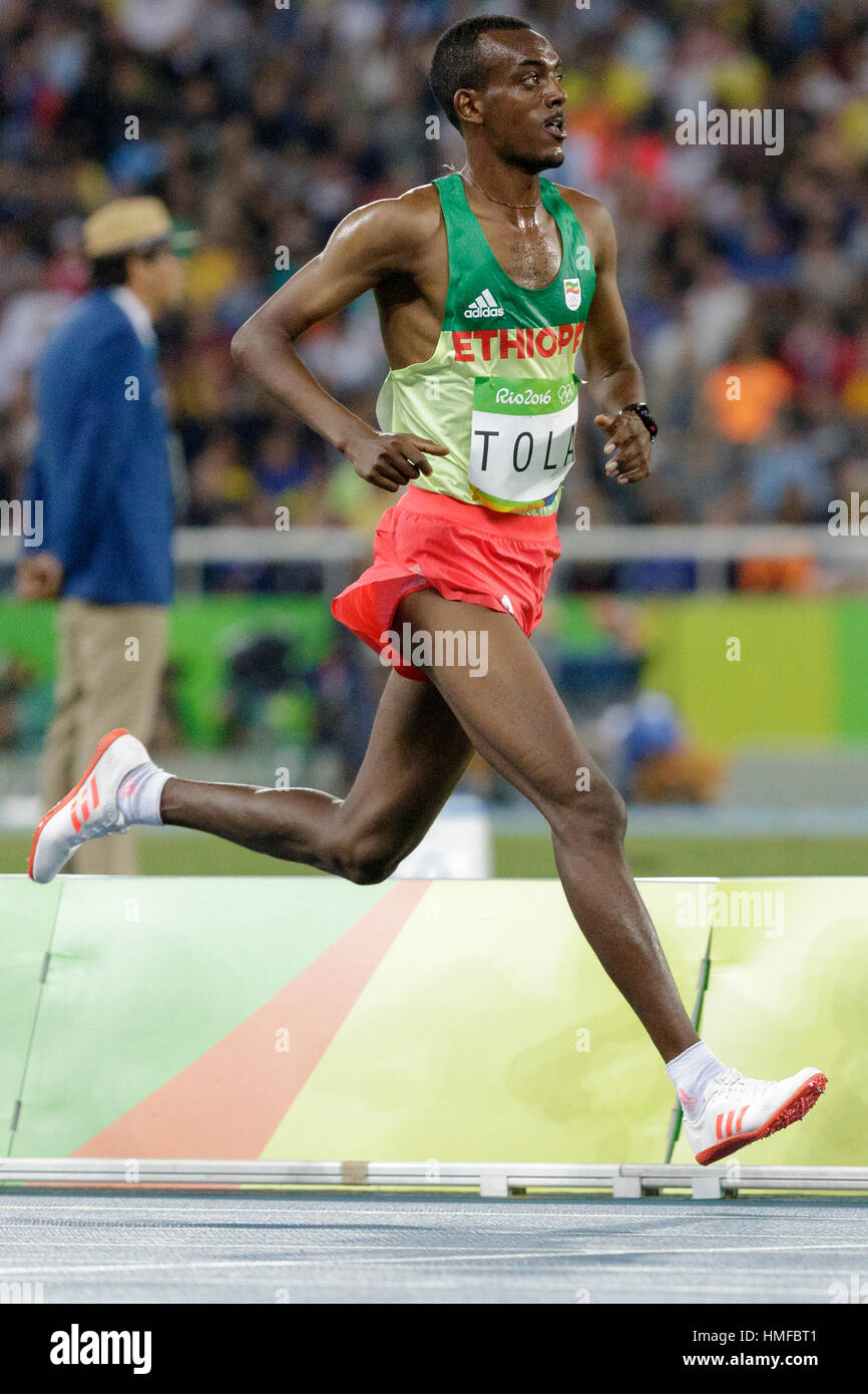 Rio de Janeiro, Brasile. Il 13 agosto 2016. Atletica, Tamirat Tola (ETH) concorrenti negli uomini del 10.000m finale al 2016 Olimpiadi estive. ©Paolo J Foto Stock