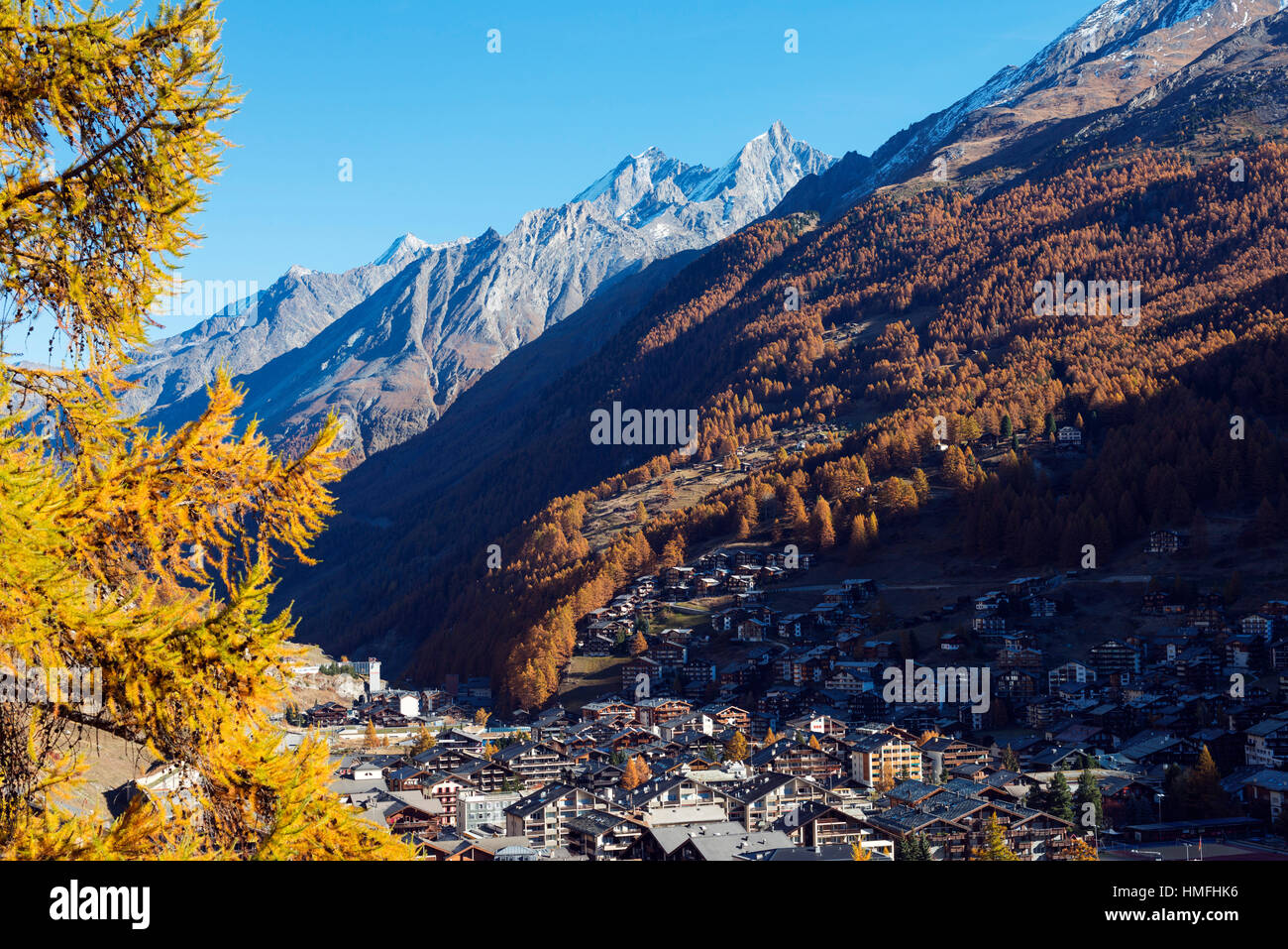Zermatt in autunno, Canton Vallese, alpi svizzere, Svizzera Foto Stock