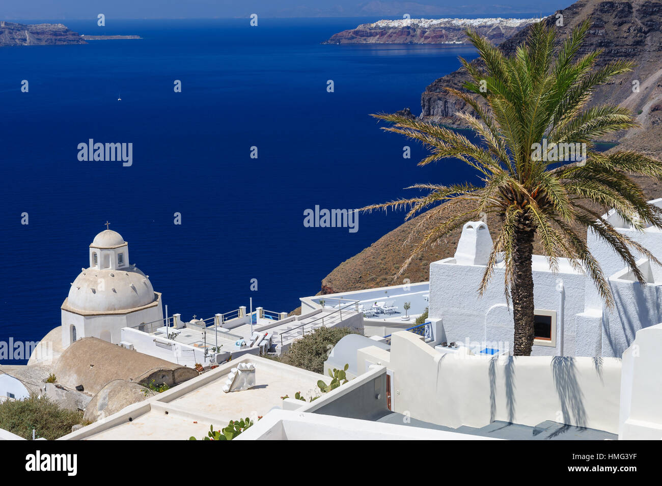 Oia i ponti di lusso e patio Foto Stock