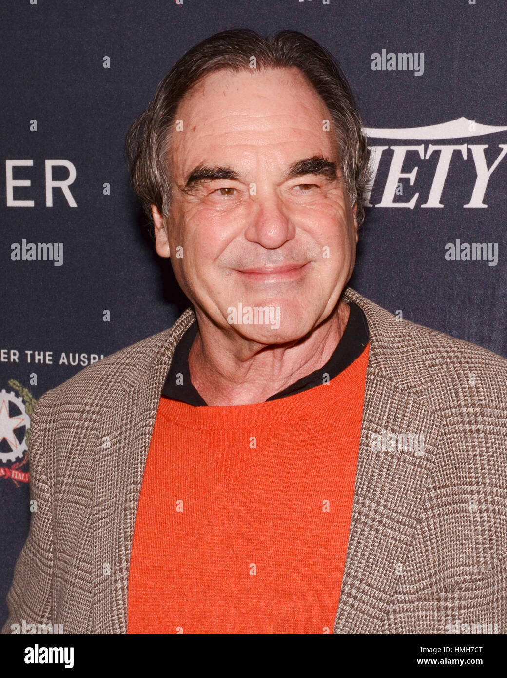 Westwood, STATI UNITI D'AMERICA. 03Feb, 2017. Oliver Stone attneds la premiere di Ucraina sul fuoco dove Oliver Stone riceve Baume e Mercer Premio Speciale presso l'Istituto Italiano di Coulture venerdì 3 febbraio 2017. Credito: la foto di accesso/Alamy Live News Foto Stock