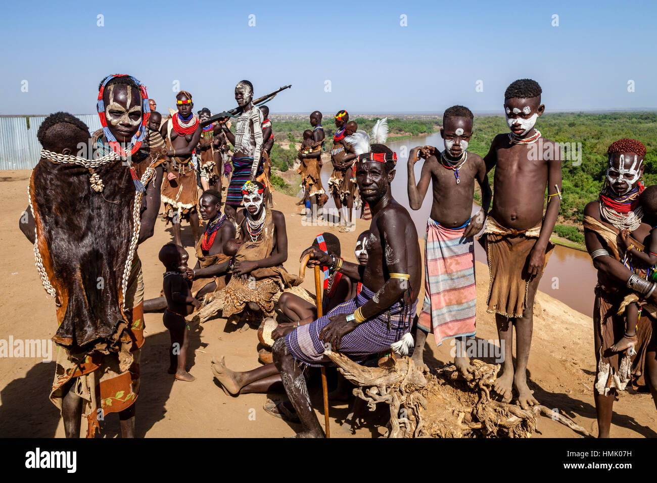 Il popolo dal Karo tribù, Kolcho Village, Valle dell'Omo, Etiopia Foto Stock