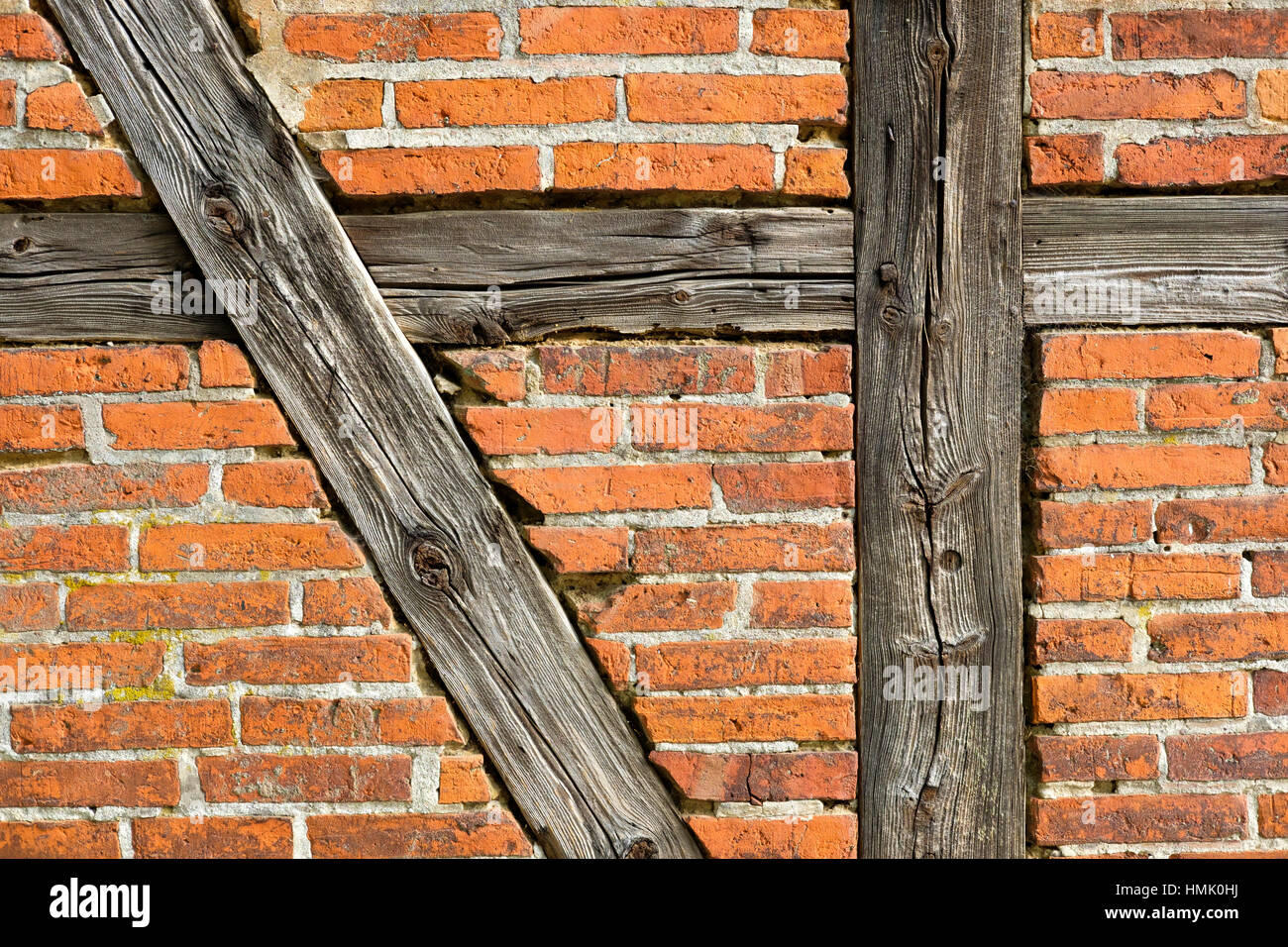 Muro di mattoni con mezzo in legno travi, Meclemburgo-Pomerania Occidentale, Germania Foto Stock