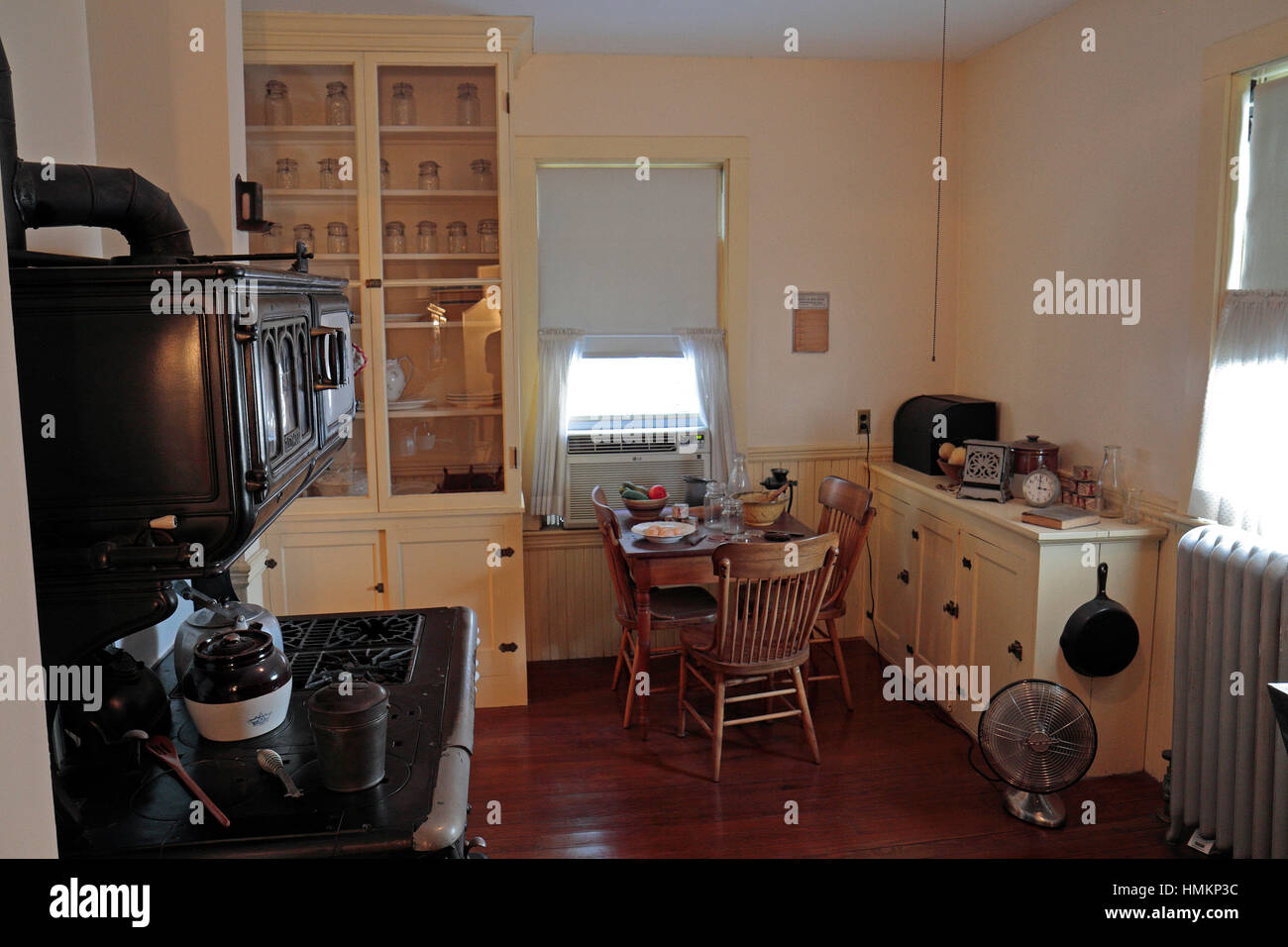 La cucina all'interno di John F Kennedy National Historic Site, Brookline, MA, Stati Uniti. Foto Stock