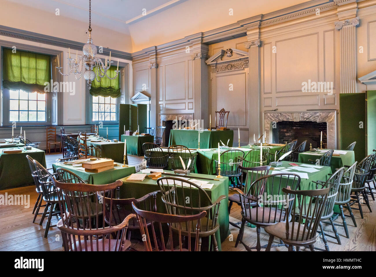 La sala dell'indipendenza, Philadelphia, interno. Il complessivo camera, nel caso in cui la dichiarazione di indipendenza e la costituzione degli Stati Uniti sono stati adottati, l'Independence Hall, l'Independence National Historic Park, Philadelphia, Pennsylvania, STATI UNITI D'AMERICA Foto Stock
