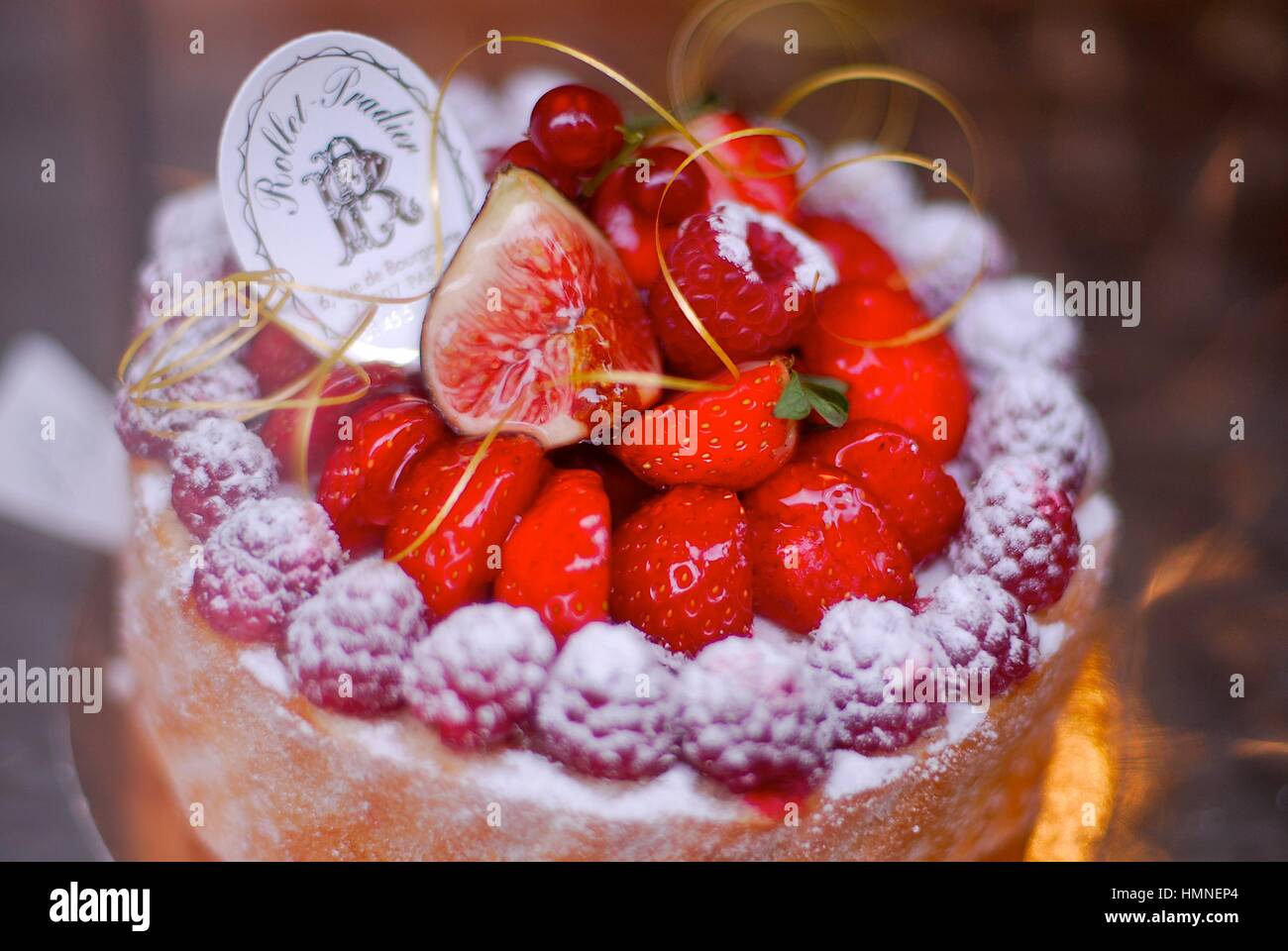 Parigi. Francia., cuise francese è famosa per la sua pasticceria fresca e prodotti mediterranei Foto Stock