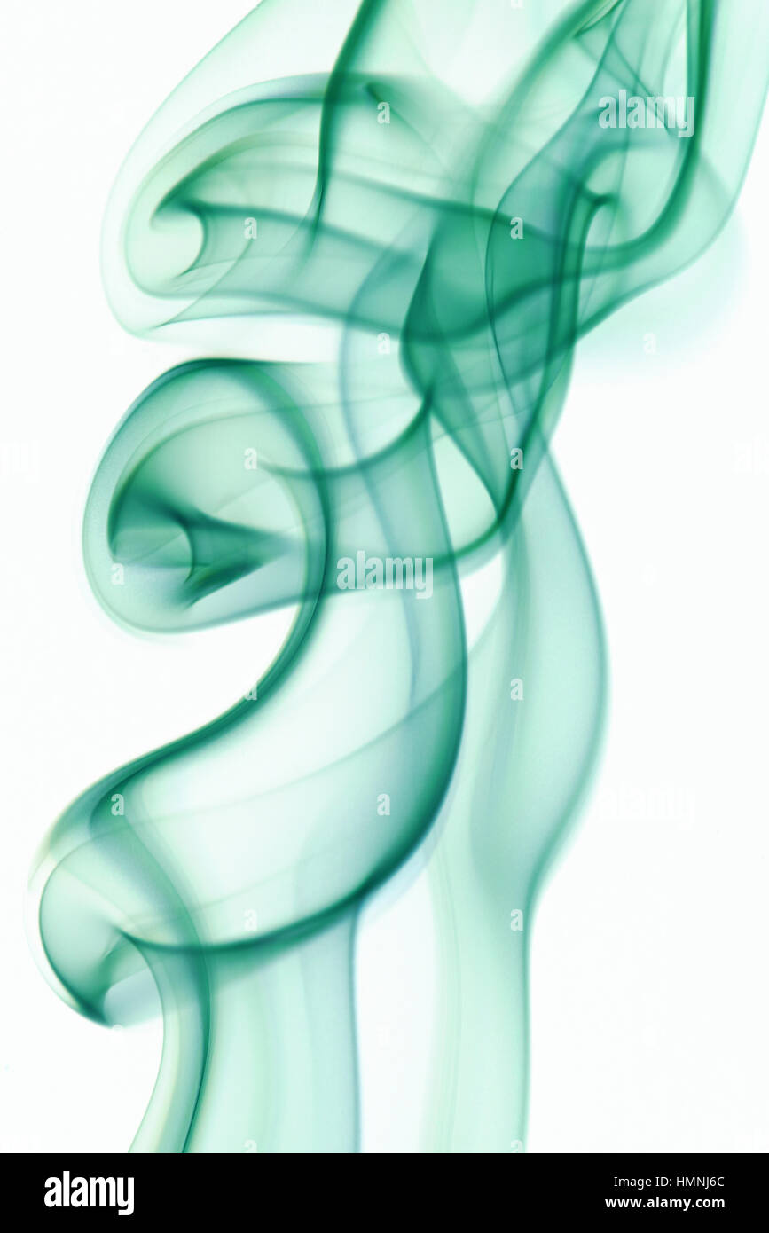 Verde astratta nuvola di fumo isolato su bianco Foto Stock