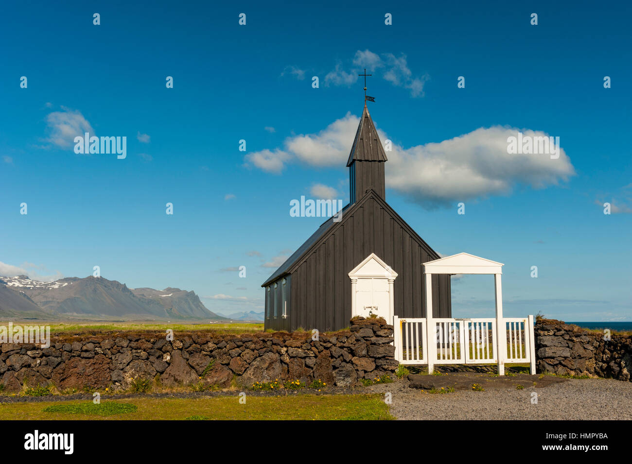 Budir chiesa alla penisola Snaefellsnes, Islanda. Foto Stock