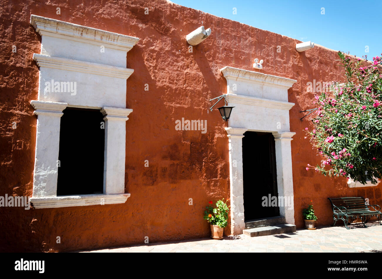 Convento de Santa Catalina, monumento coloniale barroco en Arequipa (siglo XVI), en piedra sillar (volcánica). Foto Stock