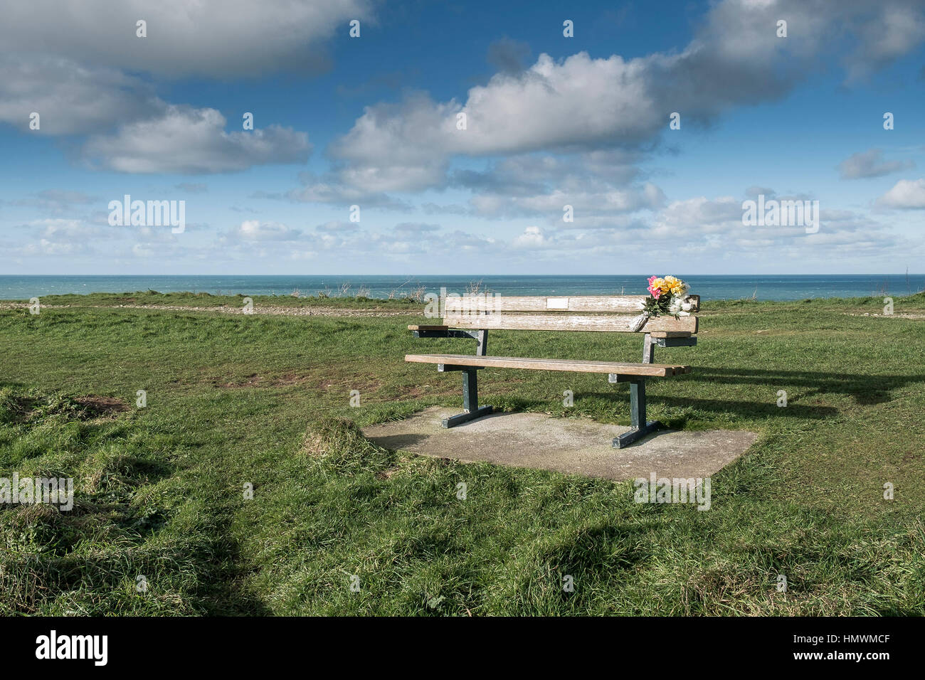 Memorial sedile unico est Poignant Pentire Newquay Cornwall Foto Stock