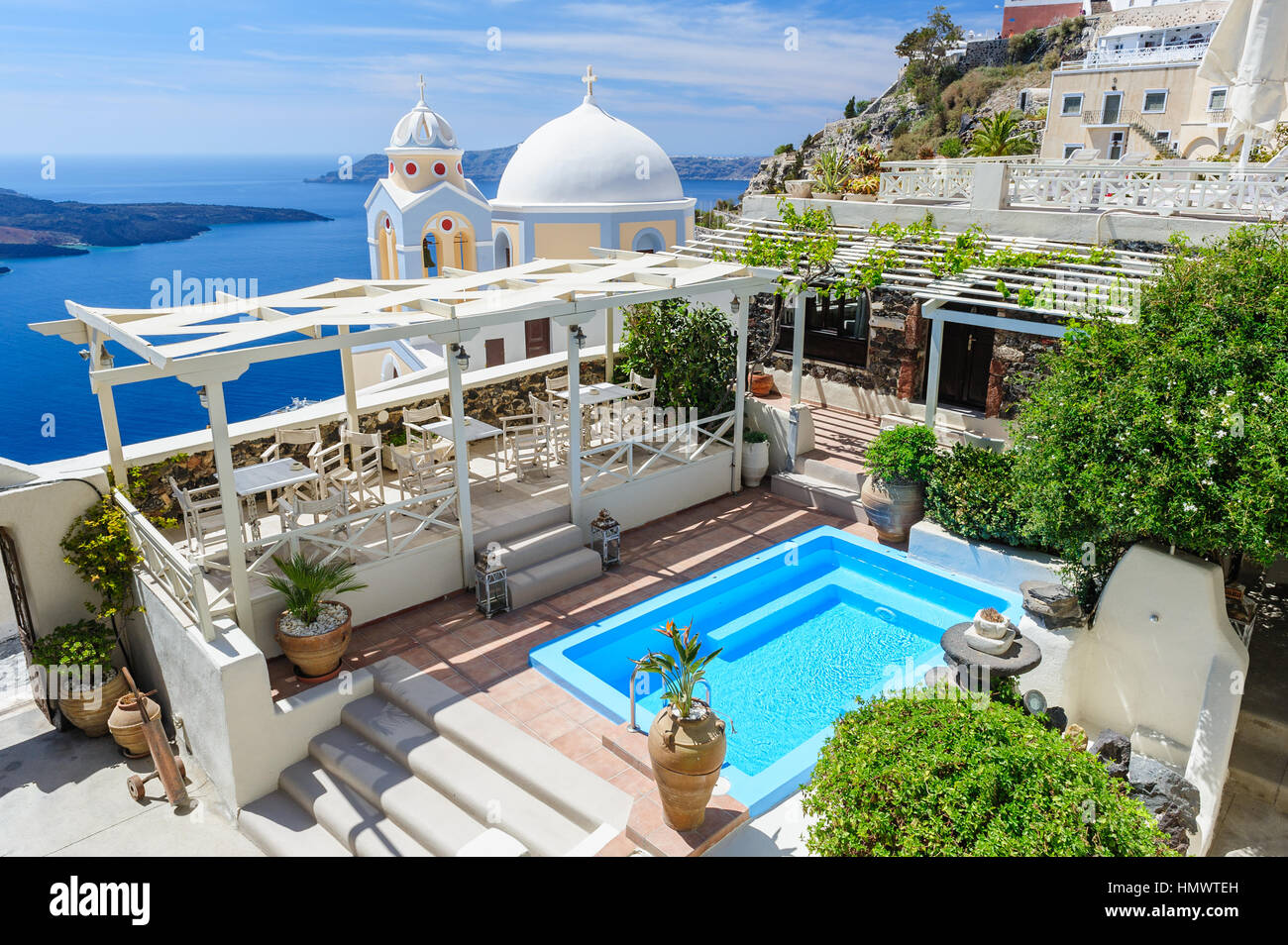 Oia i ponti di lusso e patio Foto Stock