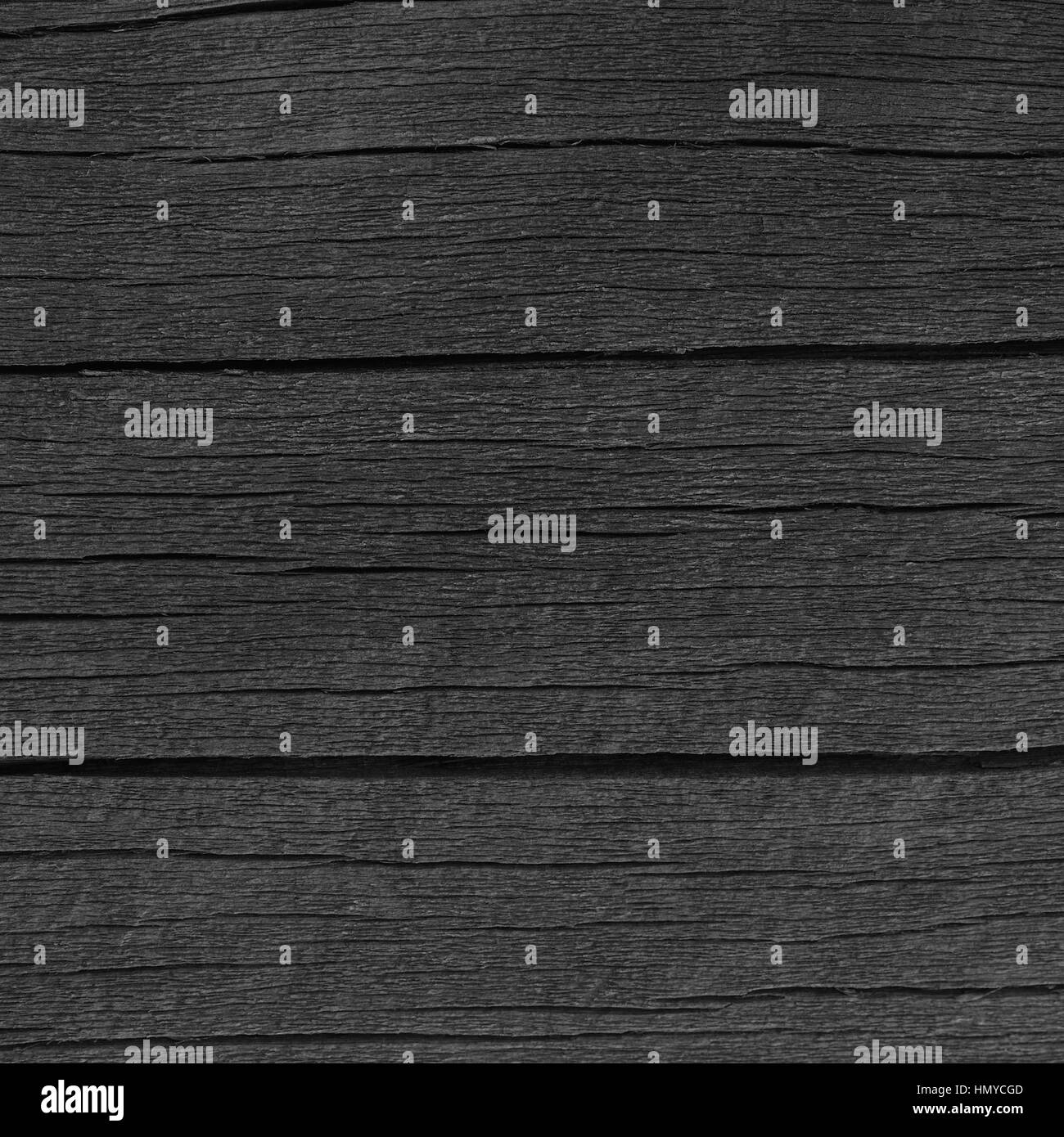 Tavola in legno bordo nero catrame di legno vernice dettaglio texture, grande vecchio invecchiato scuro e ricco di dettagli incrinato rustico in legno Macro Closeup pattern vuoto vuoto Foto Stock