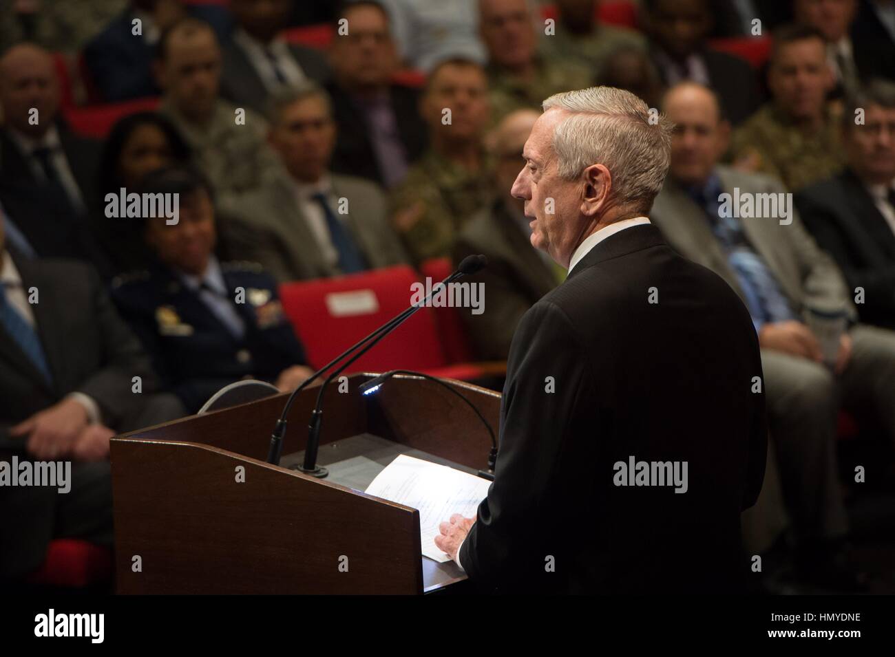 Stati Uniti Il Segretario della Difesa James Mattis parla alla trentatreesima annuale di Dr Martin Luther King Jr. rispetto al Pentagono Auditorium Gennaio 25, 2017 a Washington, DC. Foto Stock