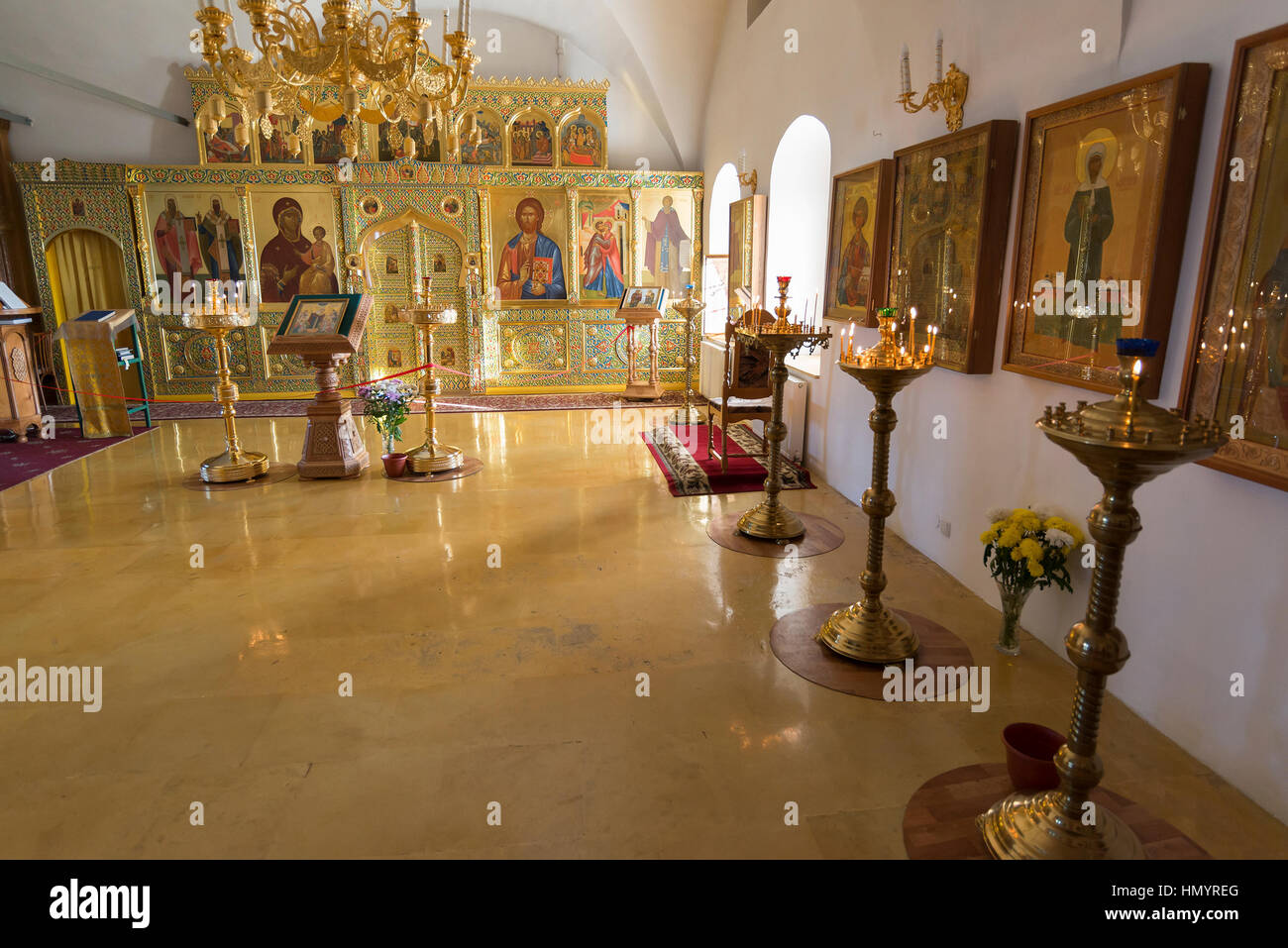 Suzdal, Russia -06.11.2015. Suzdal, Russia -06.11.2015. L'iconostasi nella Chiesa Zachatievsky. Golden Ring Travel Foto Stock