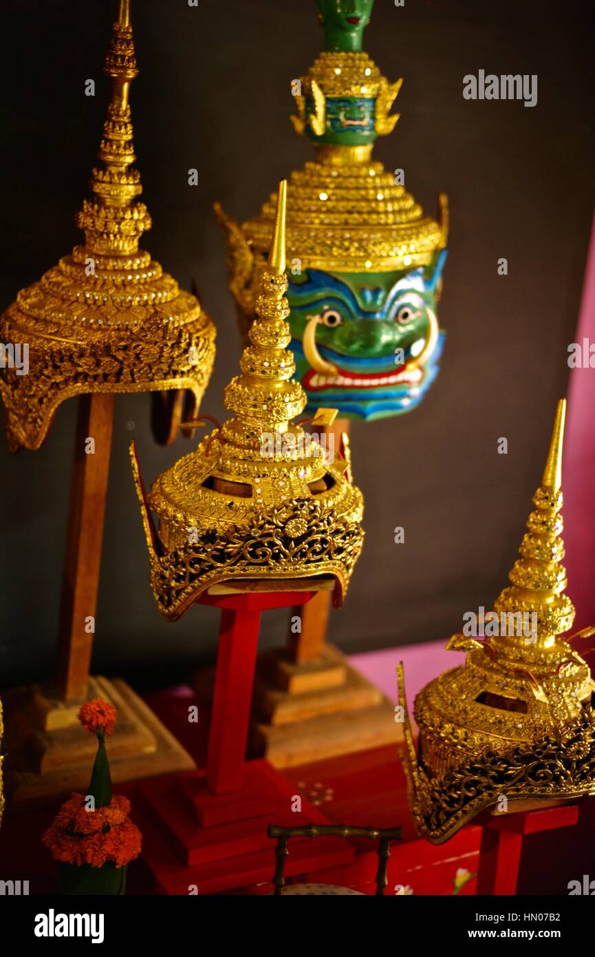 Khon mak gigante collezione privata, comprendente una testa di Tosakan, di proprietà di Tiao Somsanith Nithakhong, un discendente del Vang Na, nella linea di viceré p Foto Stock