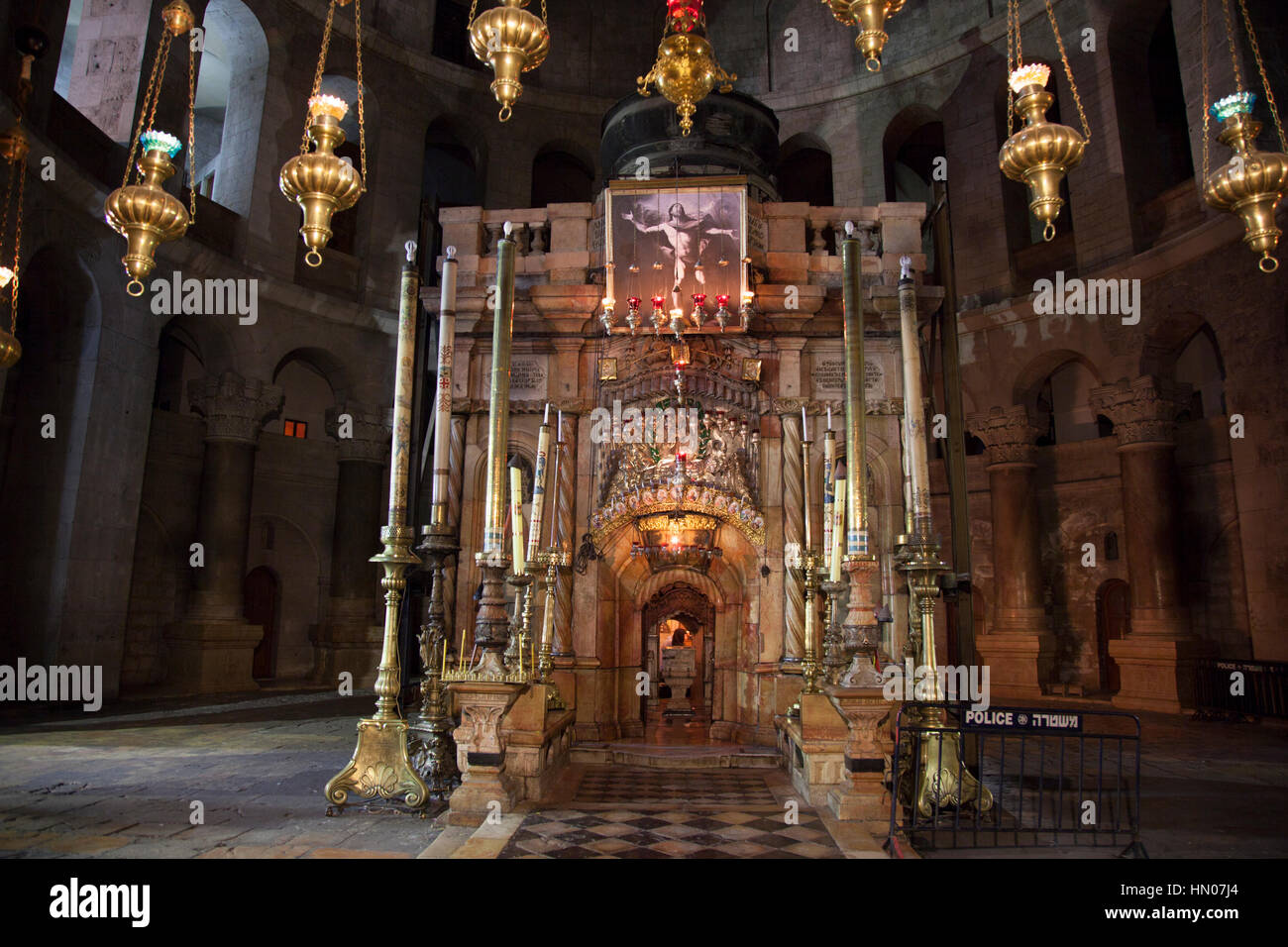 Gerusalemme, Israele - 28 Ottobre 2013: Cappella di Edicola, circondati da un così chiamato Rotunda, un luogo creduto per essere il luogo di sepoltura di Gesù da Nazar Foto Stock