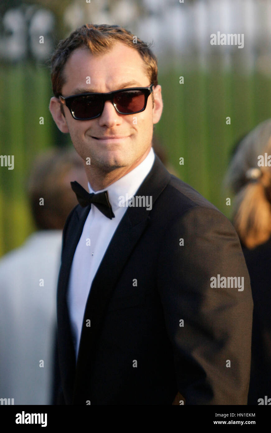 Jude Law arriva all'amFAR gala presso l'Hotel Du Cap di Antibes, in Francia il 19 maggio 2011. Foto di Francesco Specker Foto Stock