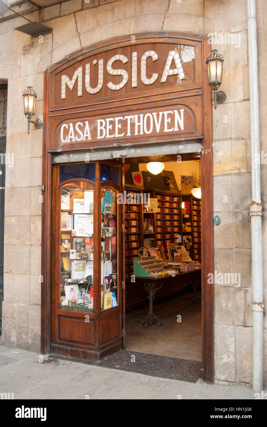 Negozio di fronte a casa Beethoven. Una musica scorre shop tradeing su La Rambala Barcellona. La Rambla, 97 08002 Barcelona Foto Stock