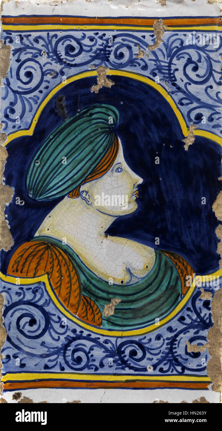 Il 'Majolika-Kachel Castelli' del XVI secolo presenta piastrelle in ceramica che combinano artigianato artistico e design funzionale. Queste piastrelle presentano motivi intricati e temi religiosi o mitologici tipici delle arti decorative rinascimentali Foto Stock