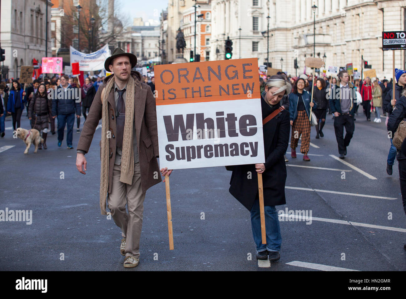 Londra - Febbraio 04, 2017: dei dissidenti politici di prendere parte in nessun divieto musulmano dimostrazione contro il presidente Donald Trump's divieto di persone da 7 Foto Stock