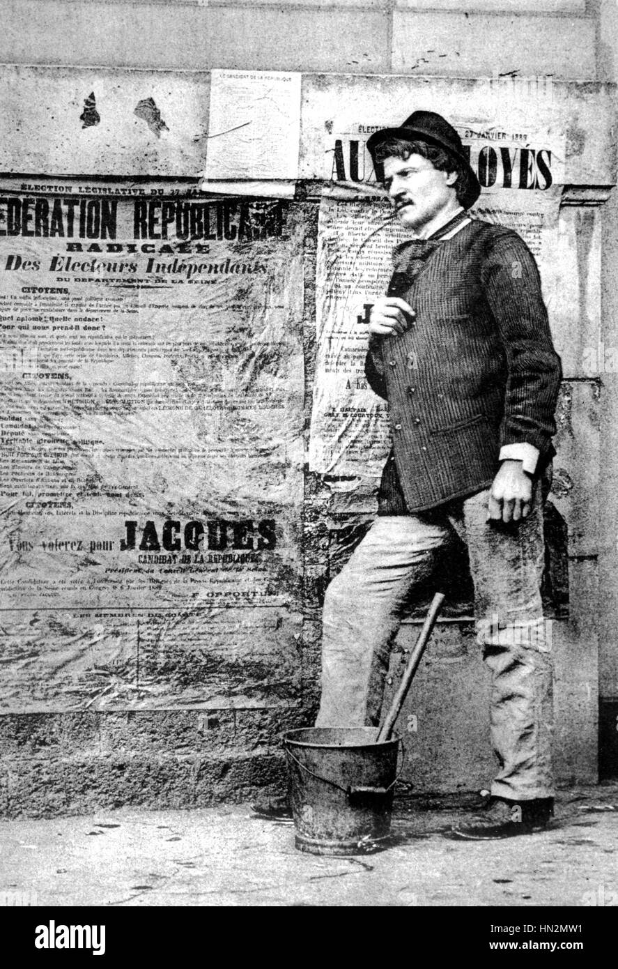 Periodo di campagna elettorale a Parigi: un billposter 1889 Francia Foto Stock