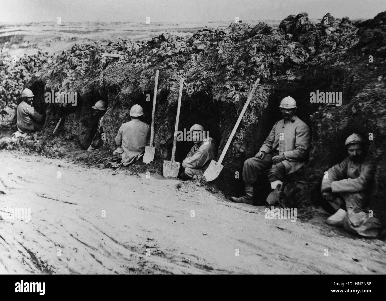 Rifugi contro i bombardamenti sul clero road vicino a Maurepas Settembre 18, 1916 Francia, la Prima Guerra Mondiale Foto Stock