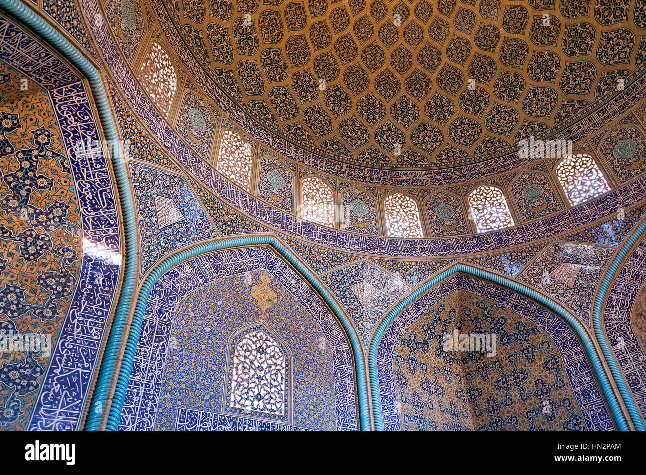 Lo Sceicco Lotfollah mosque interno, Isfahan, Iran Foto Stock