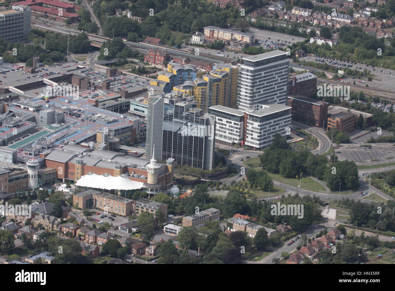 Vista aerea del Basingstoke Town Center che mostra il posto di Festival Churchill Plaza Crown Heights e sullo skyline Plaza edifici Basingstoke Hampshire Foto Stock