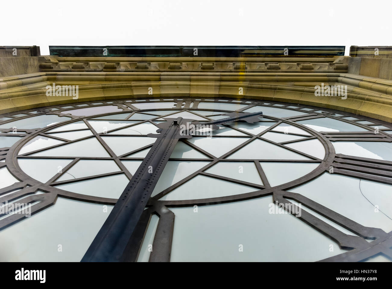 La torre della pace anche noto come la Torre della Vittoria e per la pace è una campana di focale e la torre dell orologio seduto sull'asse centrale del blocco centrale della ca Foto Stock