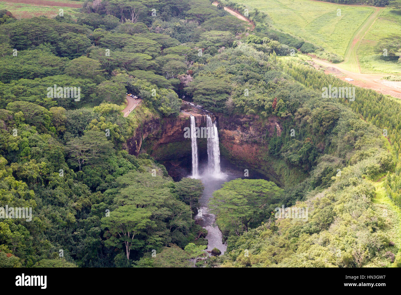 Vista aerea della Cascate Wailua su Kauai, Hawaii, Stati Uniti d'America. Foto Stock