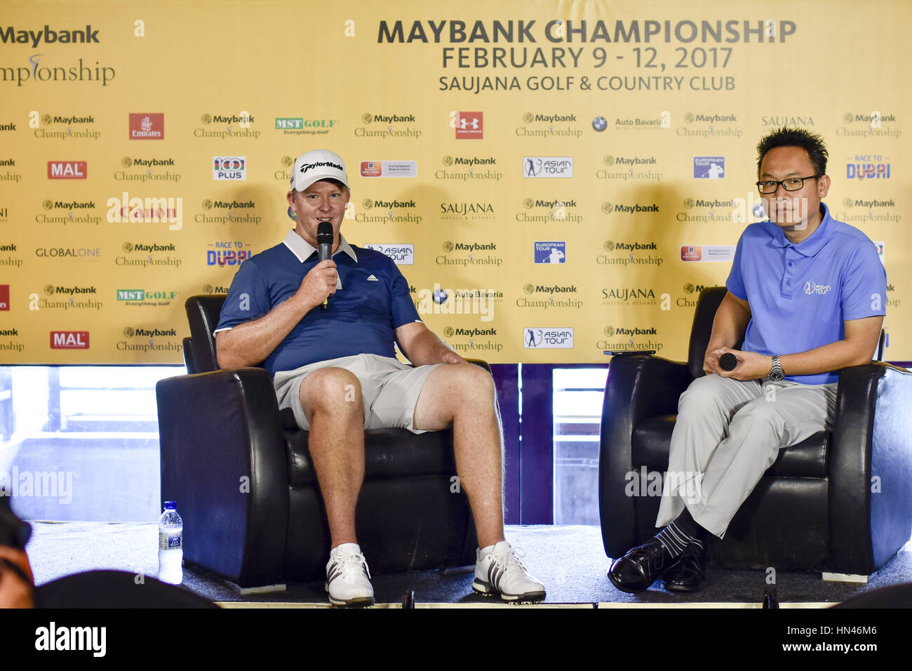 Kuala Lumpur, Malesia. 8 febbraio, 2017. Campione in carica Marcus Fraser dell Australia i colloqui con i media in vista del campionato Maybank 2017 a Saujana Golf and Country Club a Febbraio 8, 2017 a Kuala Lumpur, Malesia. Credito: Chris Jung/ZUMA filo/Alamy Live News Foto Stock