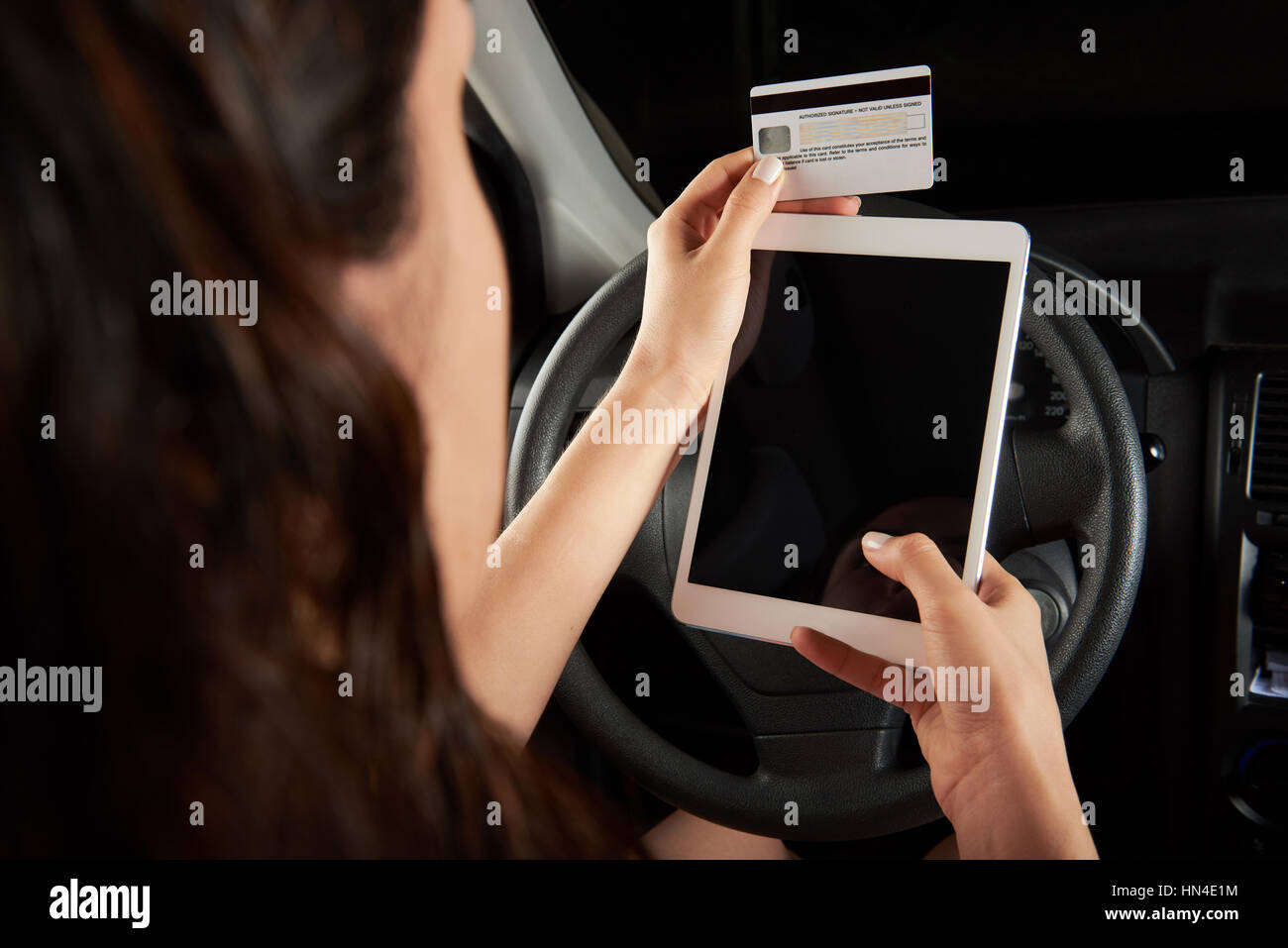 Acquisto di driver per pagare online con carta di credito Foto Stock