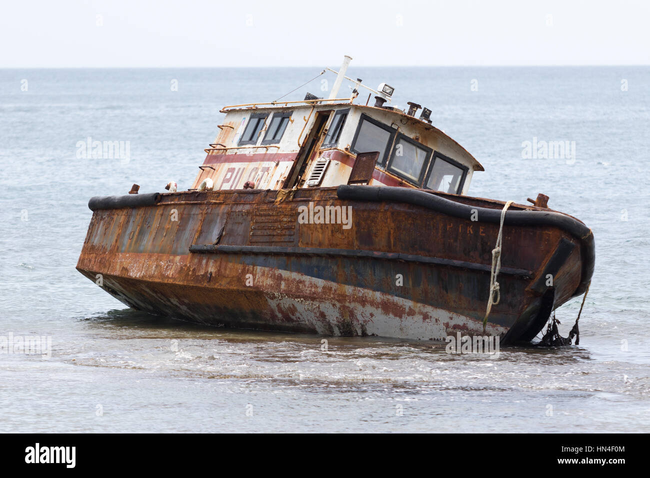 Giugno 12, 2016, Portobelo Panama: naufragio sulle rocce della baia Foto Stock