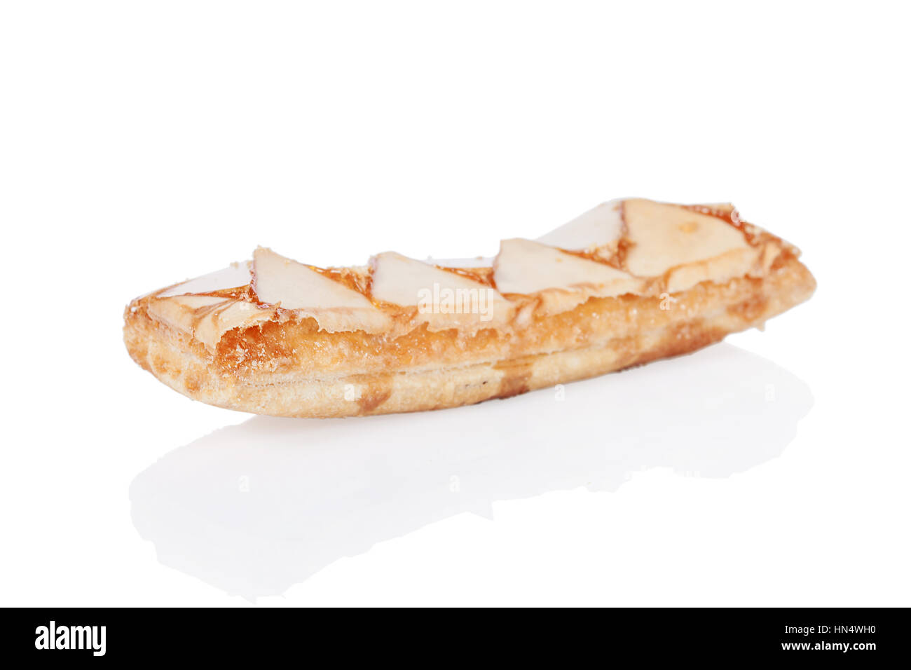 Sfogliatine, un italiano di pasta sfoglia, isolato su sfondo bianco Foto Stock