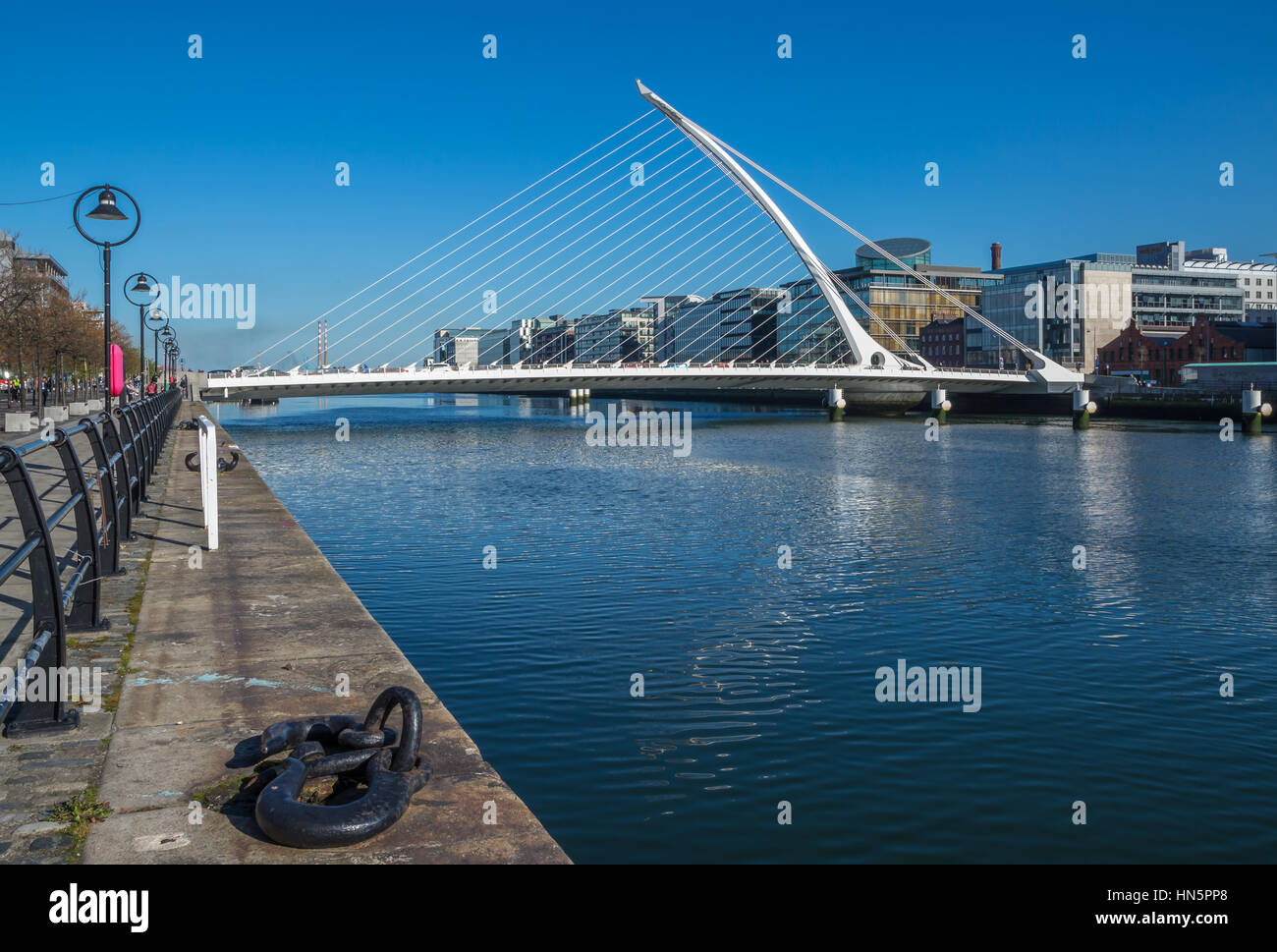 Dublino, Irlanda - 14 Aprile 2015: Samuel Beckett ponte che attraversa il fiume Liffey a Dublino, Irlanda Foto Stock