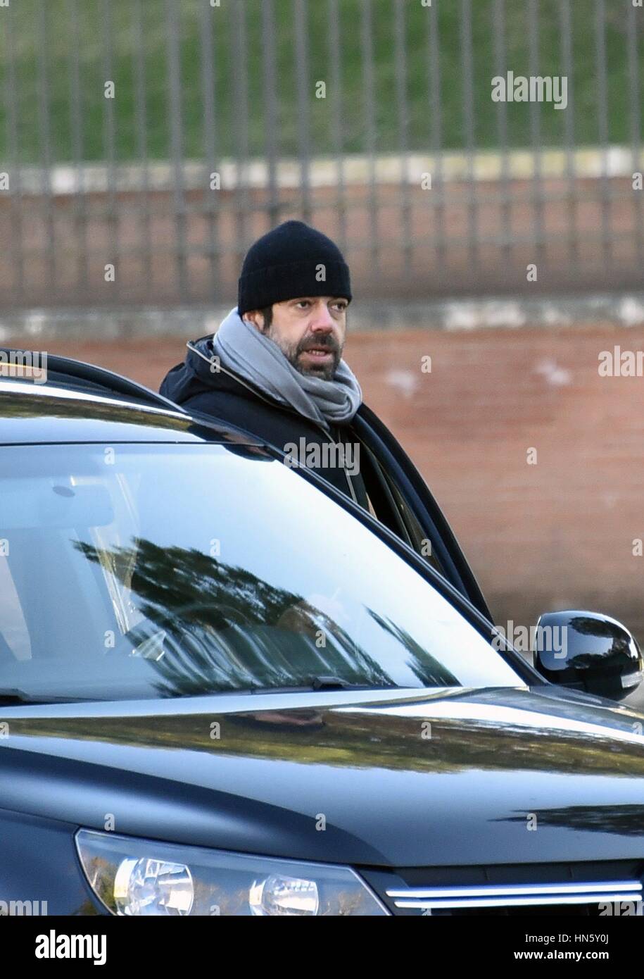 Pierfrancesco Favino con sua moglie Anna Ferzetti e le loro figlie Greta e Lea e la loro nonna Pierfrancesco Favino con sua moglie Anna Ferzetti e le loro figlie Greta e Lea e la loro nonna