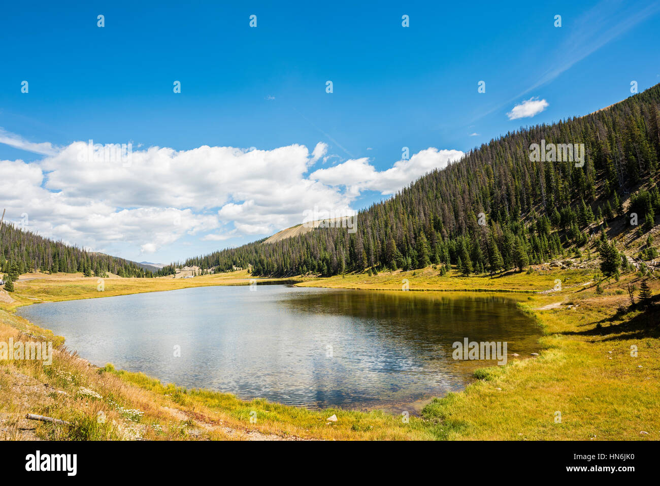 Poudre Lago in autunno nelle Montagne Rocciose in Colorado Foto Stock