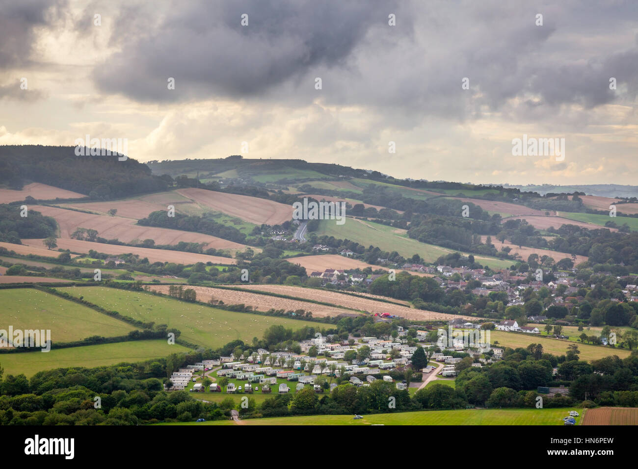 Casa Eype Caravan & Camping Park e dell'agricoltore campi sulla costa sud ovest percorso nel Dorset, Inghilterra. Foto Stock